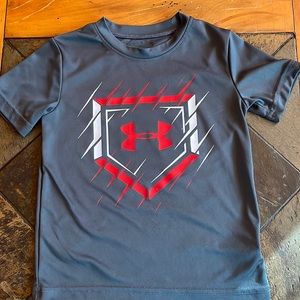 Size 4 UA dry fit tee
